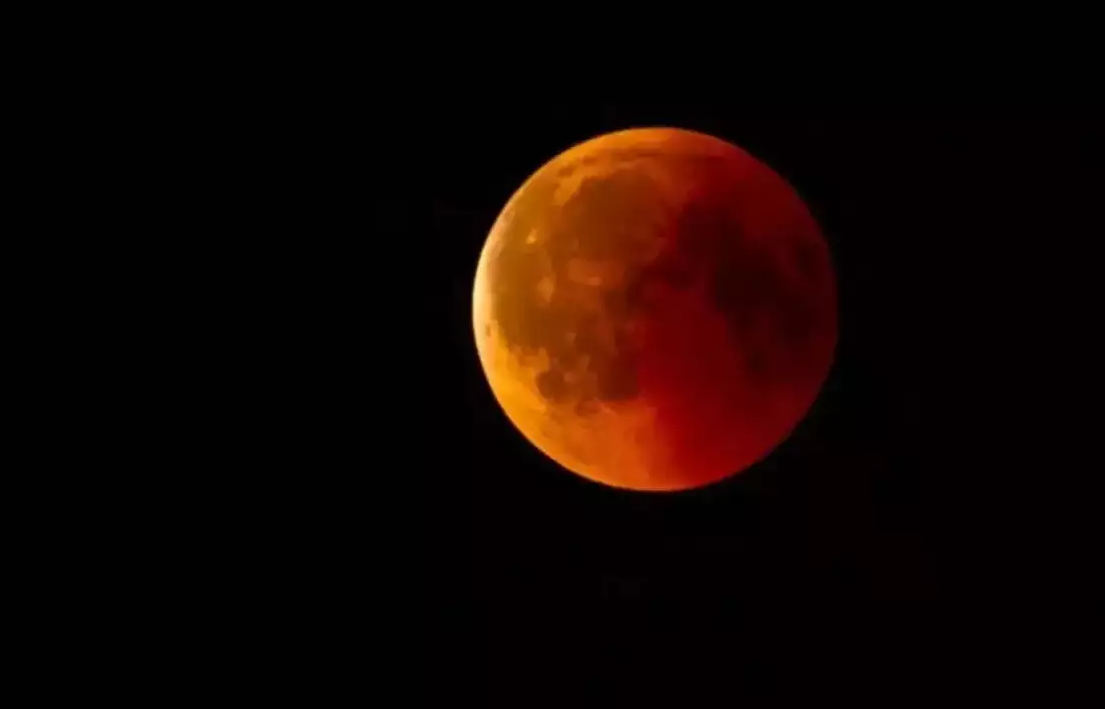 Total Lunar Eclipse Moon to Turn Blood Red on March 14, 2025 ...