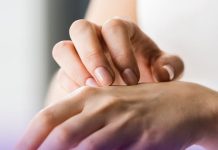 If your left hand gets itchy, here’s what the Universe is trying to tell you