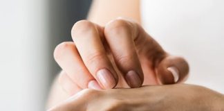 If your left hand gets itchy, here’s what the Universe is trying to tell you