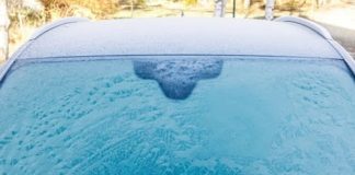 Quick tip to defrost your car window in seconds