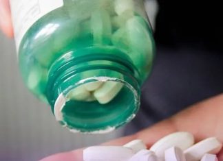 Health Experts Issue New Warning About Magnesium Supplements — Especially for These Two High-Risk Groups