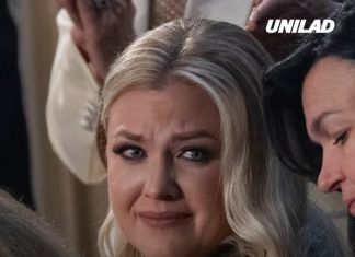 Three word phrase mouthed by Erika Kirk as she was being mentioned by Trump in State of the Union speech