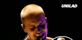 Justin Bieber performs half-naked at Grammys and leaves people extremely confused