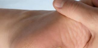 THE HIDDEN FOOT HEALTH SECRET (UNDERSTANDING THE DIFFERENCE BETWEEN CALLUSES AND PLANTAR WARTS (STOP TREATING THEM THE SAME))