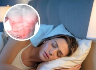 People whose mouths feel dry when sleeping at night need to know these 8 reasons