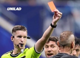 World Cup referee hands out five yellow cards in span of eight minutes during frantic ‘pure chaos’ meltdown